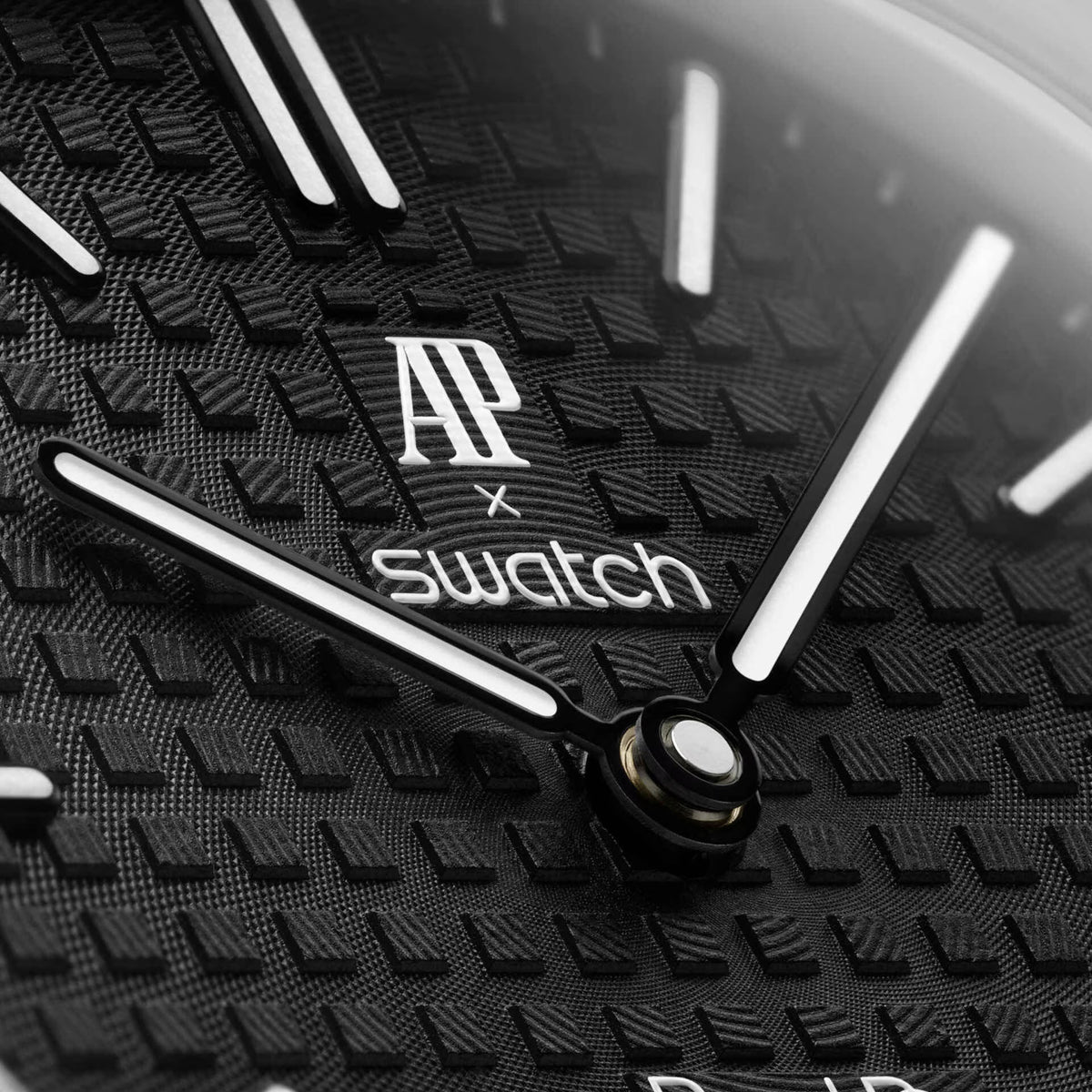 Swatch x Audemars Piguet Royal Pop Ocho Negro SSX03W101N Pocket Watch